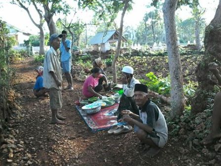 Seperti Ini Tradisi Warga Pulau Poteran Talango Sumenep Minta Hujan