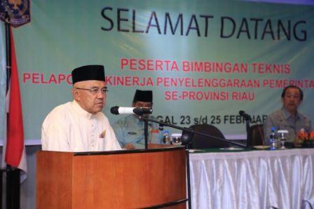 Gubri Buka Bimtek Pelaporan Kinerja Penyelenggaraan Pemerintah