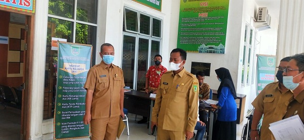 Pastikan Pelayanan, Wabup Rohil Monitoring Kantor Disdukcapil  