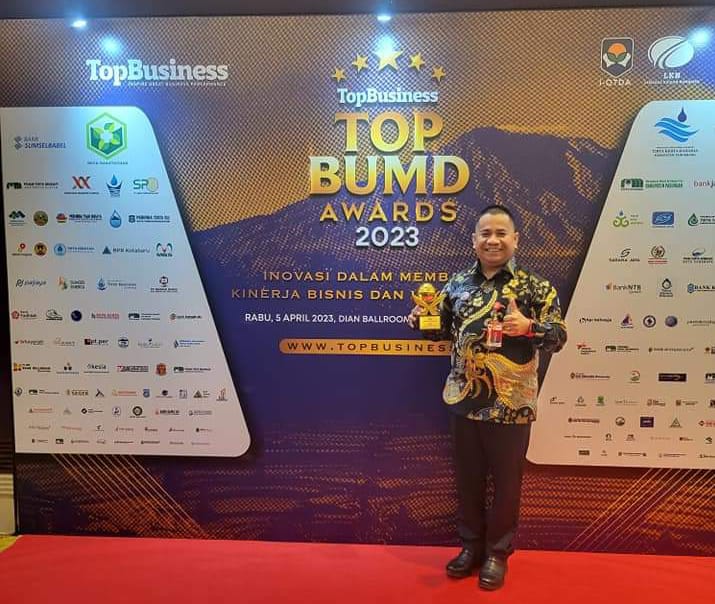 Perumda Tuah Sekata Raih Bintang 3 Top BUMD Award