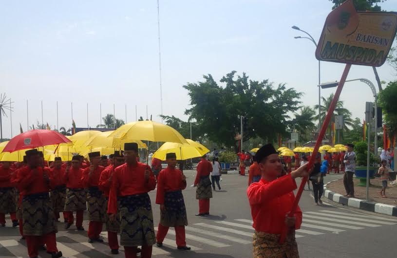 MTQ Ke XXXV Propinsi Riau, Bupati Suyatno Pimpin Pawai Ta'aruf Rohil