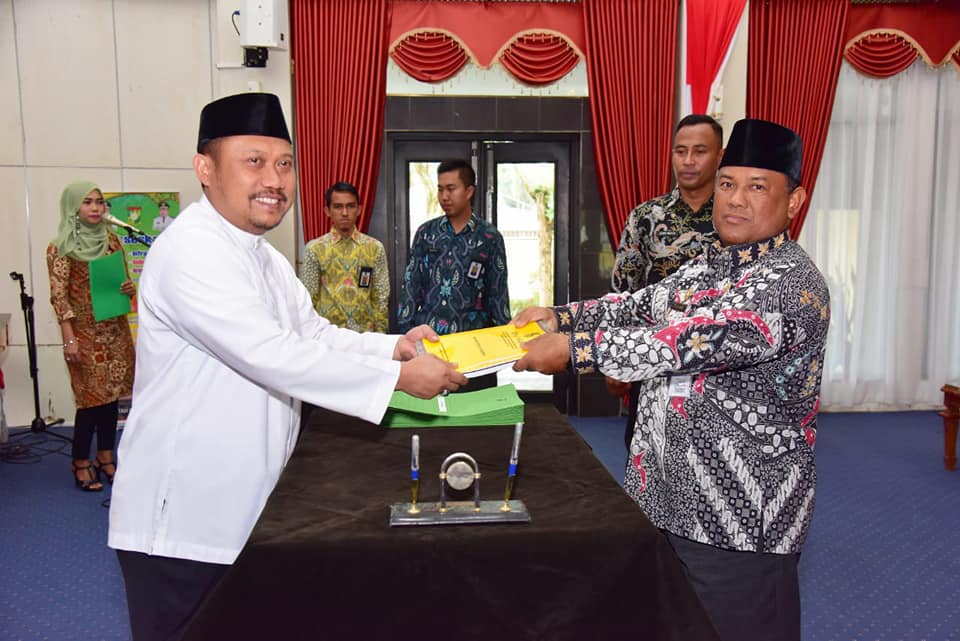 Plt Bupati Serahkan DPA 2019 Kepada OPD Kampar.