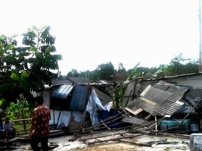 Puluhan Rumah di Tanjungpinang Diterjang Puting Beliung