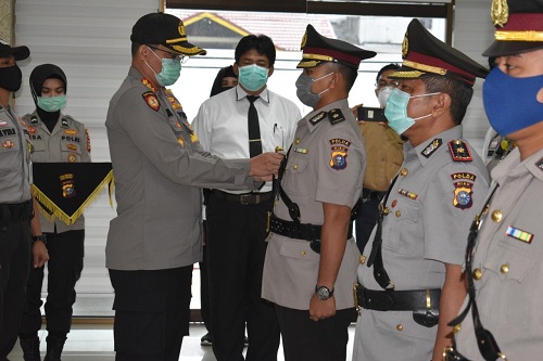 Polresta Pekanbaru Lakukan Sertijab dan Pelantikan Kabag Ops  Kasat Intel Dan Kapolsek Tampan