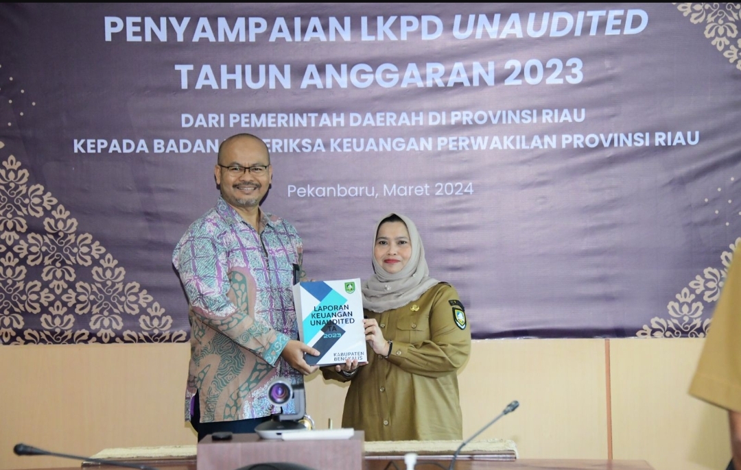Bupati Bengkalis Serahkan LUPA Unaudited Tahun 2023 ke BPK RI