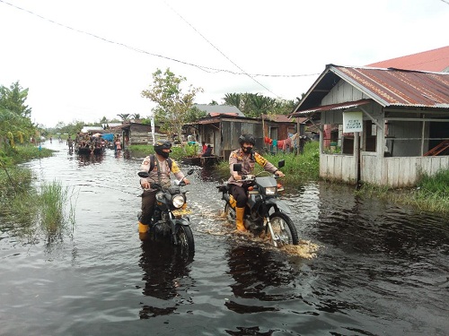 Satgas Bencana Tinjau Titik Banjir Dikecamatan Bangko, Sebagian Rumah Warga Tergenangi