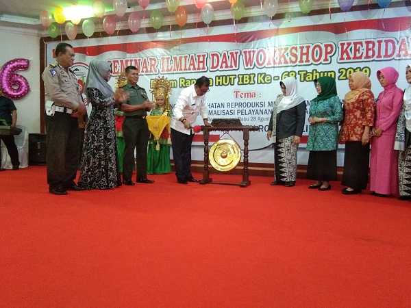 Bupati : Bidan Memiliki Tugas Mulia Dan Tanpa Pamrih