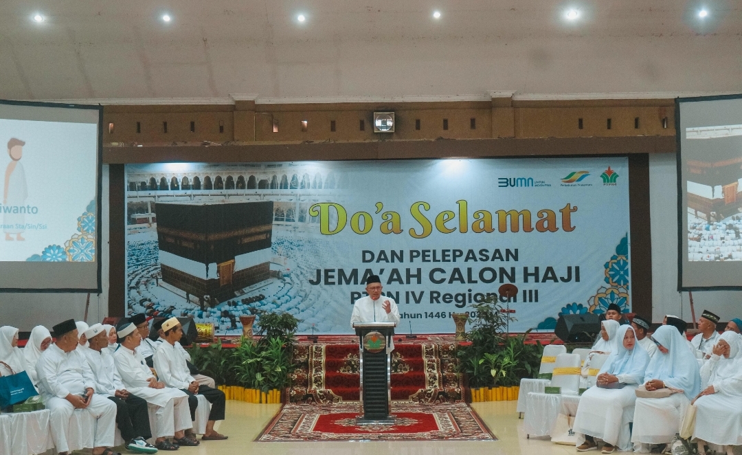 Lepas 136 Jemaah Calon Haji PTPN IV Regional III, Gusmar : Titip Doa Untuk Perkembangan Perusahaan di Masa Mendatang.