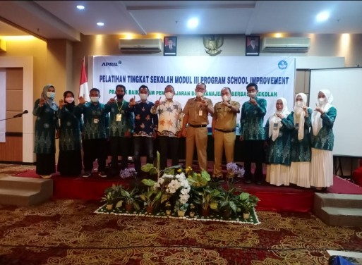 Program School Improvement Dongkrak Kualitas Pendidikan di Kabupaten Kampar  