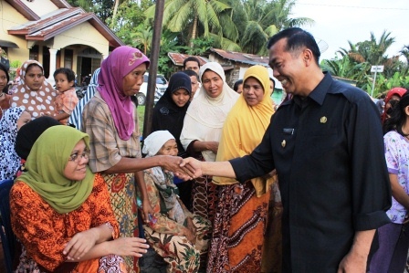 Peduli Banjir, Pemko Pekanbaru Salurkan Bantuan Kepada Korban Banjir Kampar