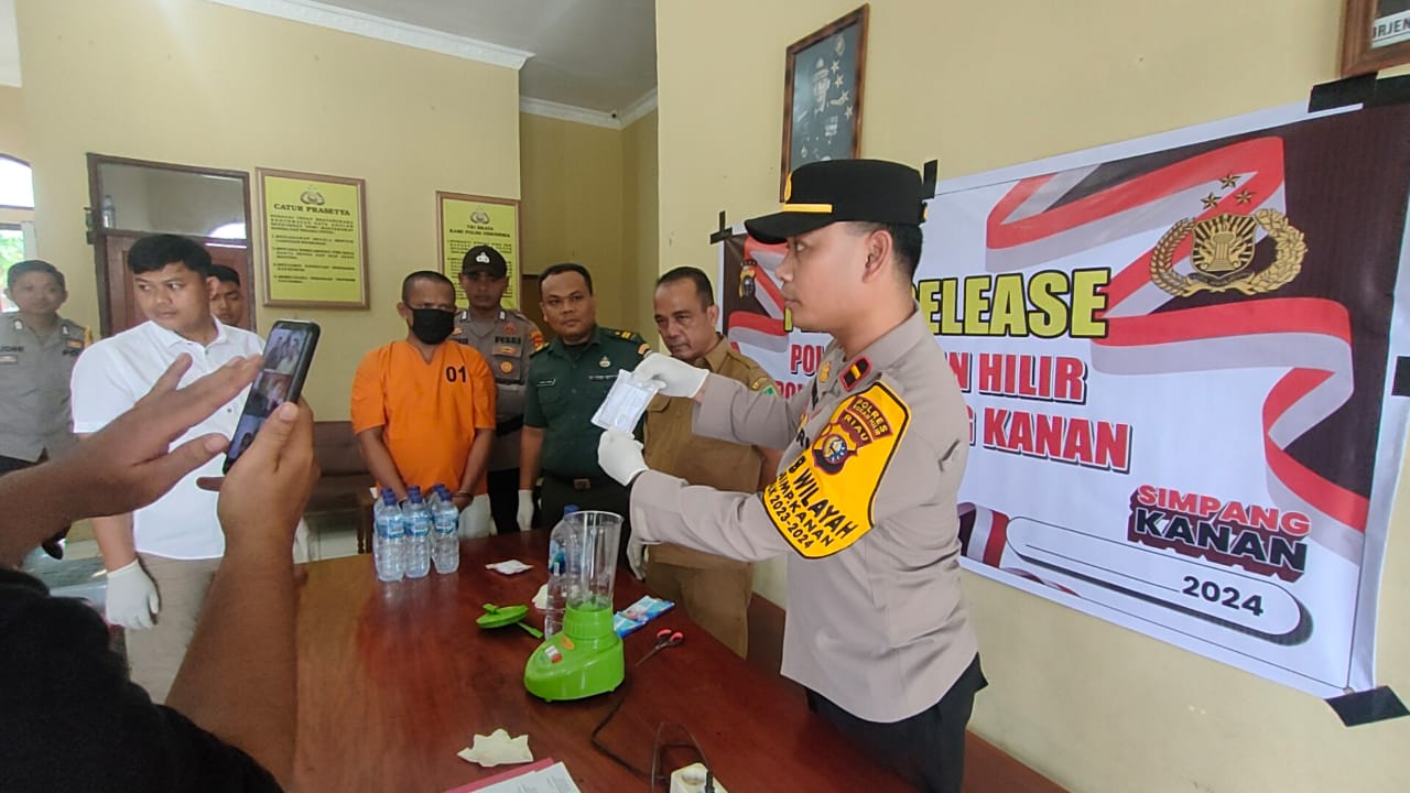 Polsek Simpang Kanan Blender  Barang Bukti Sabu