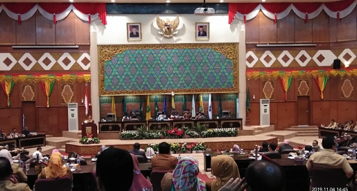 Dewan Tolak Wacana Pemprov Riau Pinjam Pakai Rp 4 Triliun.
