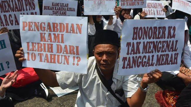 Nasib Tenaga Guru Honorer K2 MEnjadi Perhatian DPR