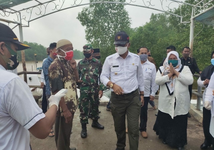 Tinjau Lokasi Puskesmas Kubu, Bupati Rohil Targetkan Seluruh Wilayah Miliki Fasilitas Kesehatan