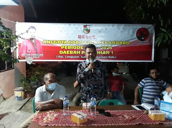 Pada Reses Victor Parulian Warga Keluhkan  Sistem Zonasi PPDB.