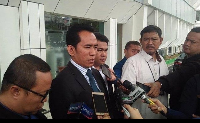 PKS Kelabakan Pecat Fahri Hamzah Didenda Rp 30 M