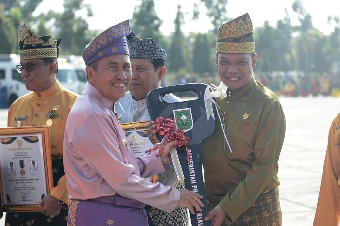 Pekanbaru Terima Bantuan Mobil Aminduk Dari Pemprov Riau