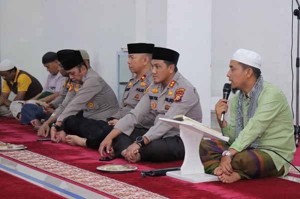 Kapolres Meranti Bersama Jajaran dan Bhayangkari Peringati Nuzul Quran 1444 Hijriyah
