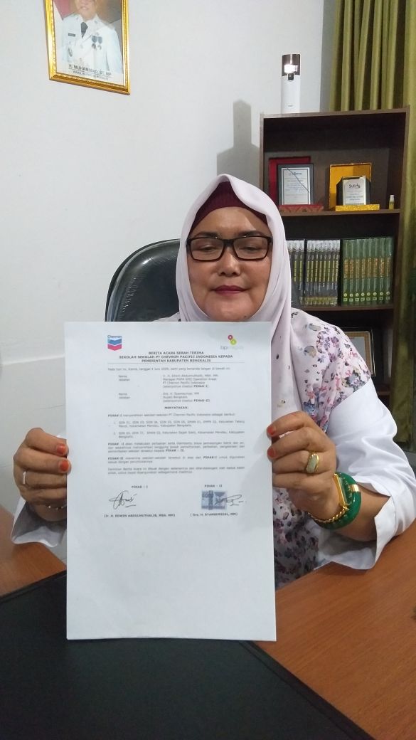 Chevron Hibahkan SMA Negeri 1 Duri ke Pemkab Bengkalis.