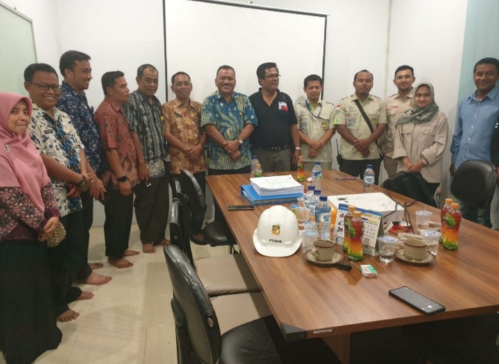 DLH Rohil Ambil Sample Limbah PT BSS