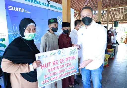 Dorong Kemandirian Difabel, PTPN V Salurkan 26.000 Bibit Ikan kepada Kelompok Disabilitas