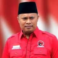 DPD PDIP Riau Hari Ini Umum Dastrayani Bibra-Said Usman di Pilwako Pekanbaru.