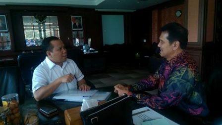 Bupati Irwan Bertemu Men PAN-RB Wacanakan Jam Masuk Kerja PNS Meranti Pukul 6.30 Wib