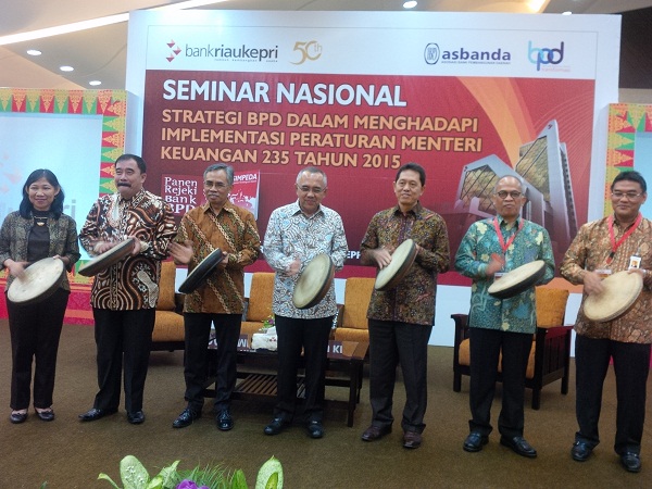Wabup Inhu Khairizal Hadiri Seminar Nasional BPD se Indonesia
