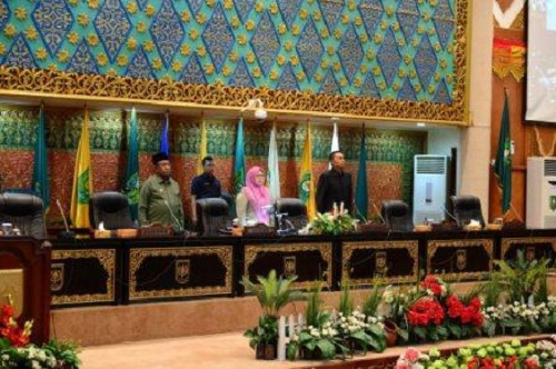 Rapat Paripurna DPRD Riau, Dewan Terima LKP dan LKPJ-AMJ Kepala Daerah