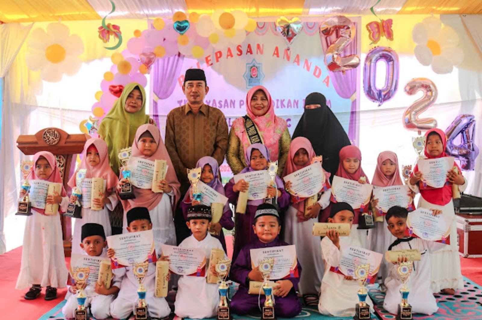 Bunda PAUD Kepulauan Meranti Hadiri Pelepasan Siswa TK Yapis Selatpanjang