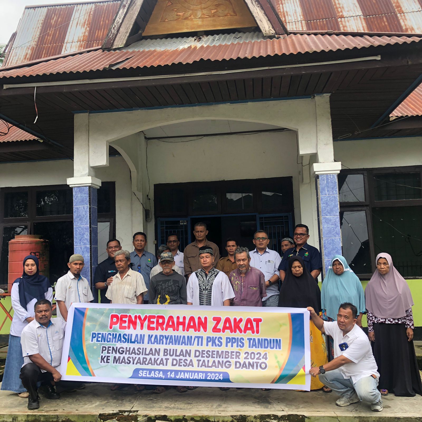 PKS PPIS Tandun Salurkan Bantuan Kepada Masyarakat Sekitar