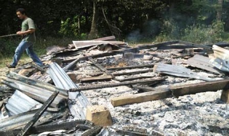 Ditinggal Sebentar, Rumah Warga Kubu Manggis Ludes Terbakar