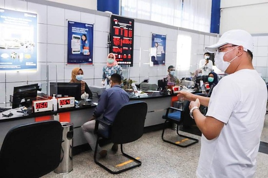 Gubernur Rohidin : Layanan Perbankan Aman Covid, Masyarakat Tidak Perlu Ragu