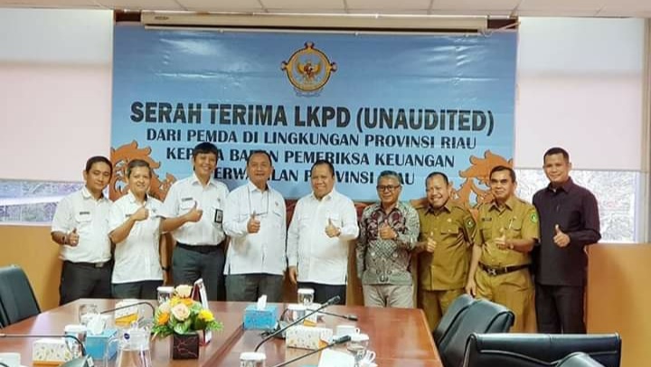 Pertama di Riau, Pemkab Meranti Serahkan Laporan LKPD Tahun 2019