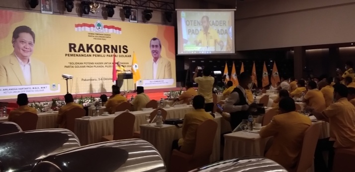 Rakornis Golkar Riau, Syamsuar : Fraksi  Bertanggung Jawab Memenangkan Calon Didaerahnya.