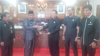  Pemkab Rohil Ajukan Dua Ranperda Baru Ke DPRD