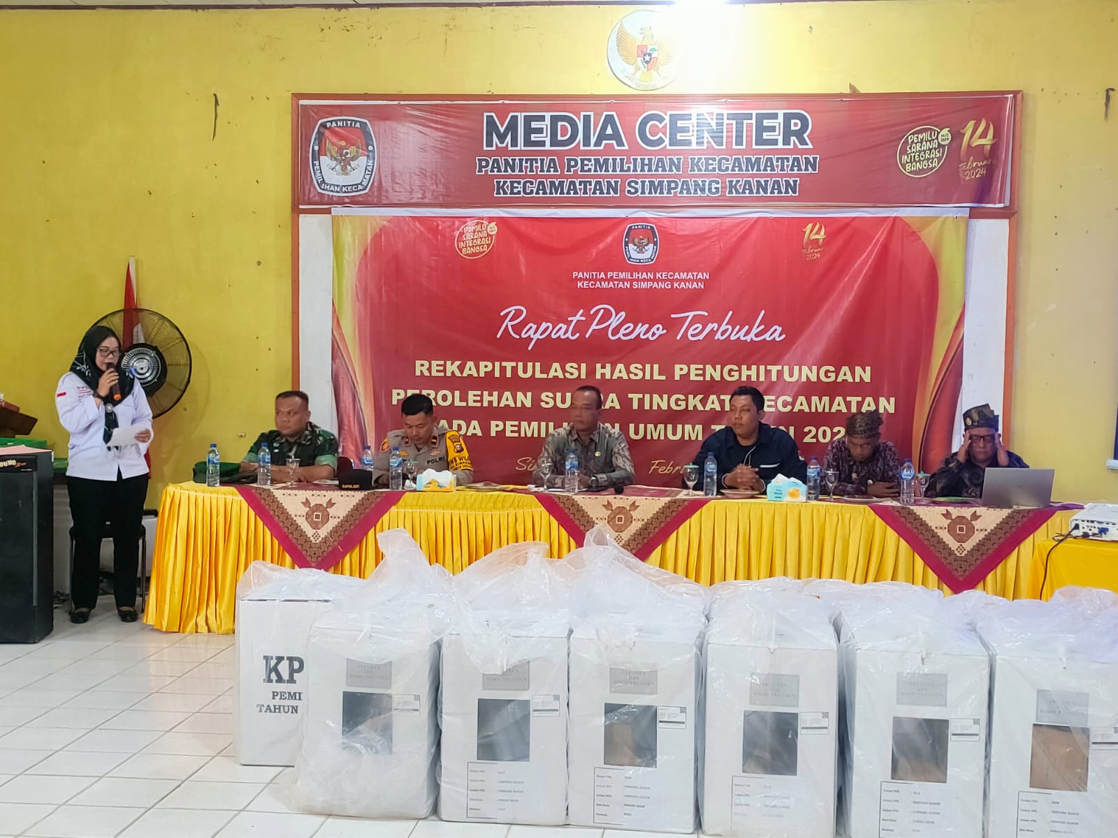 Kapolsek Martin Luther Munte Pimpin Pengamanan Rapat Pleno Dikecamatan Simpang Kanan