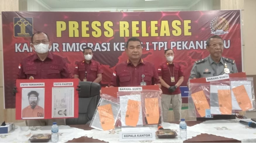 Delapan Tahun di Indonesia, WNA Asal Singapura di Tangkap