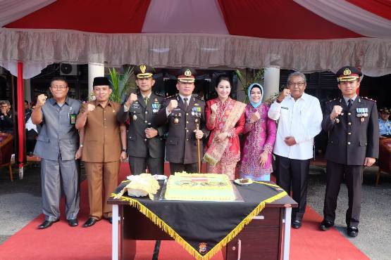 Asisten I Pemkab Inhil Hadiri Upacara HUT Ke-72 Bhayangkara