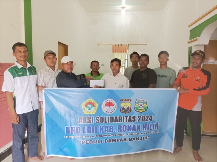 DPD LDII Rohil Bantu Korban Banjir Didua Kecamatan