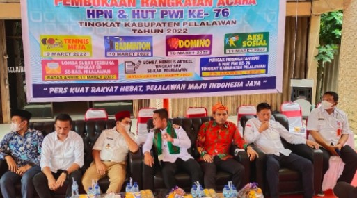 Bupati H Zukri Buka Rangkaian Acara HPN & HUT PWI ke-76 Tingkat Kabupaten Pelalawan