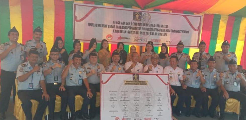 Pencanangan Zona Integritas Kantor Imigrasi Kelas II TPI Bagansiapiapi Menuju Bebas Korupsi