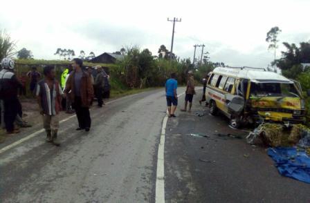 Kecelakaan Terjadi di Jalin Sidikalang-Dolok Sanggul, Puluhan Penumpang Luka-luka