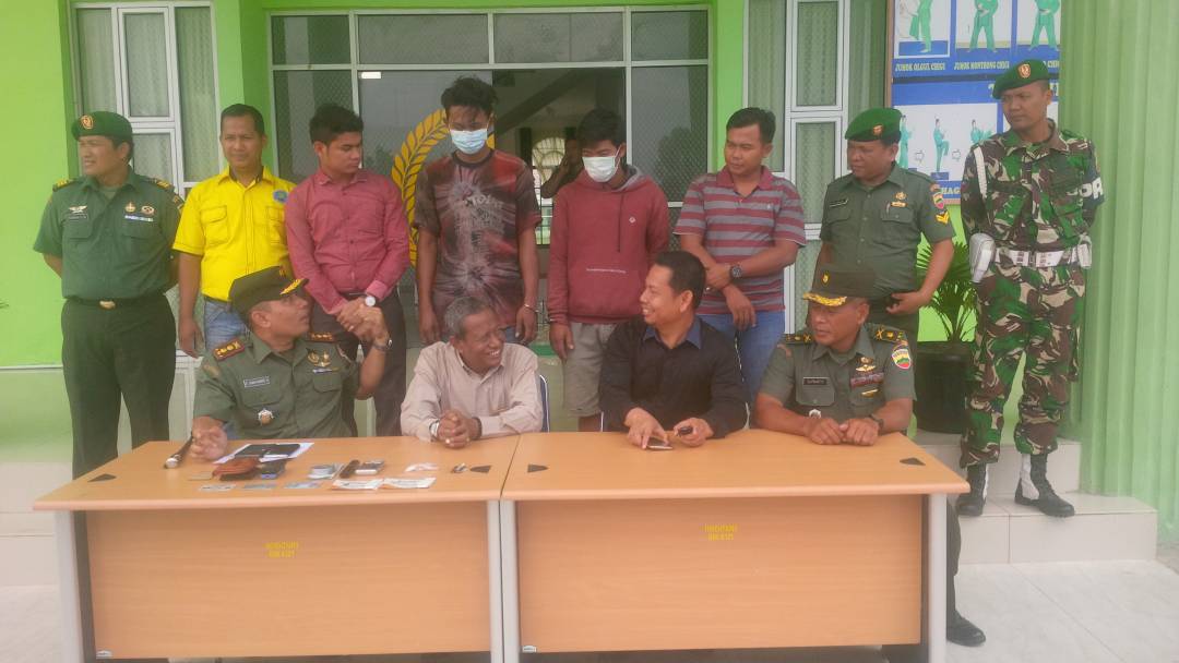 Makodim 0321 Serahkan Dua Tersangka Sabu Ke Polres Rohil