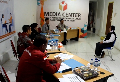 Ratusan Calon Anggota Panwascam Dirohil Jalani Tes Wawancara