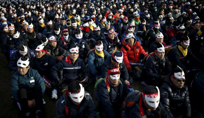 Puluhan Ribu Demonstran Tuntut Presiden Korea Selatan Mundur 