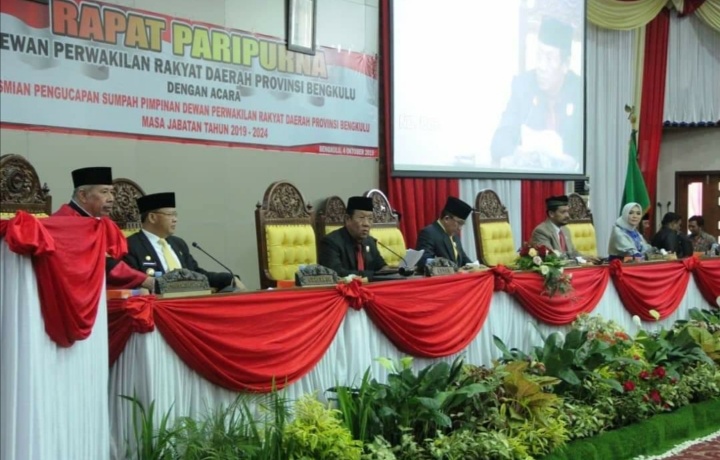 Pimpinan DPRD Provinsi Bengkulu Masa Jabatan Tahun 2019-2024 Resmi Dilantik