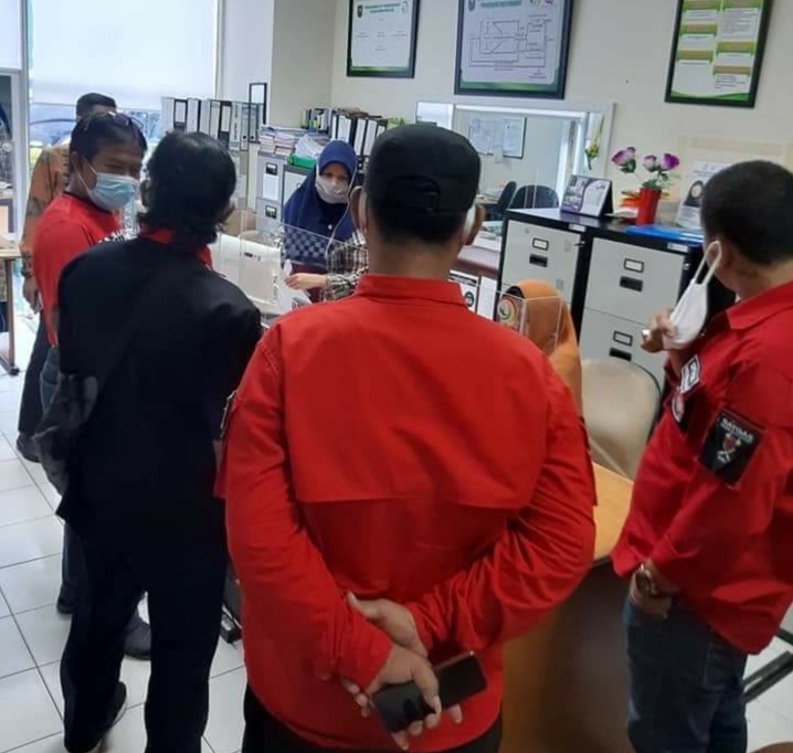Ketua PBB Pekanbaru Tumpu Haloho  Ajak Saling Bergotong Royong Bantu Yang Masyarakat Tertimpa Musiba
