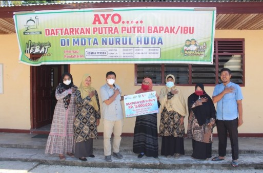 Dukung Peningkatan Mutu Pendidikan Masyarakat, PTPN V Salurkan Bantuan PKBL Sebesar Rp15 Juta Untuk 