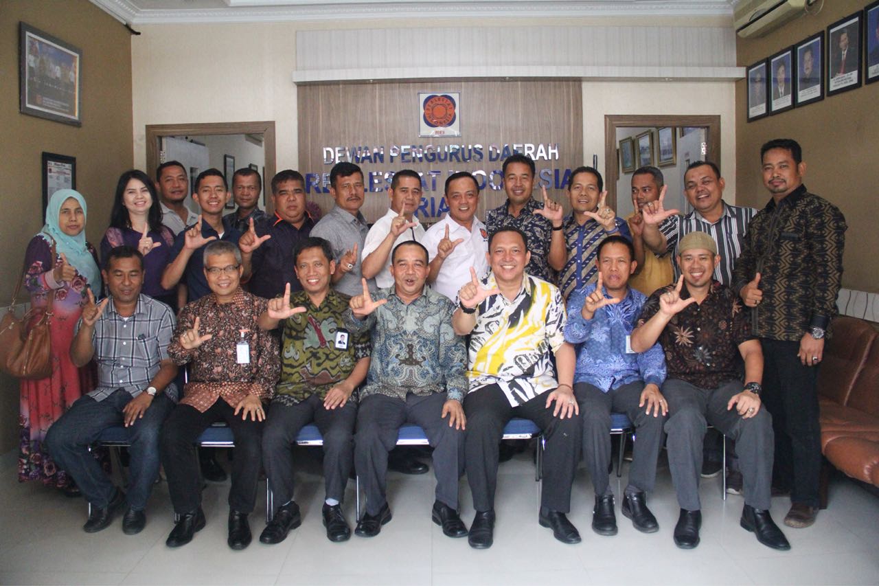 Pelayanan Sepenuh Hati Untuk Senyum Pelanggan Kian Benderang